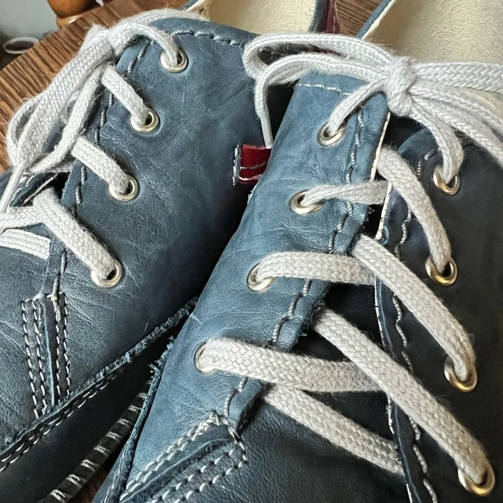 STELLA soft cornflour blue leather sneakers